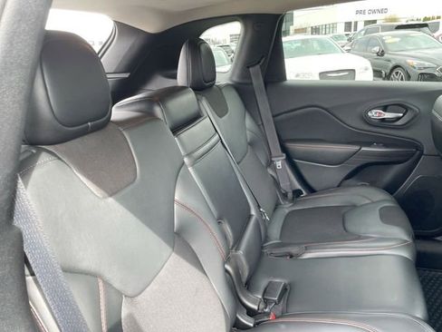 Used 2016 Jeep Cherokee Trailhawk w/ Comfort/Convenience Group image 16