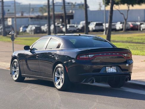 Used 2015 Dodge Charger SE w/ Sport Appearance Group RWD image 2