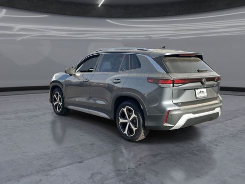 New 2026 Volkswagen Tiguan SE FWD image 4
