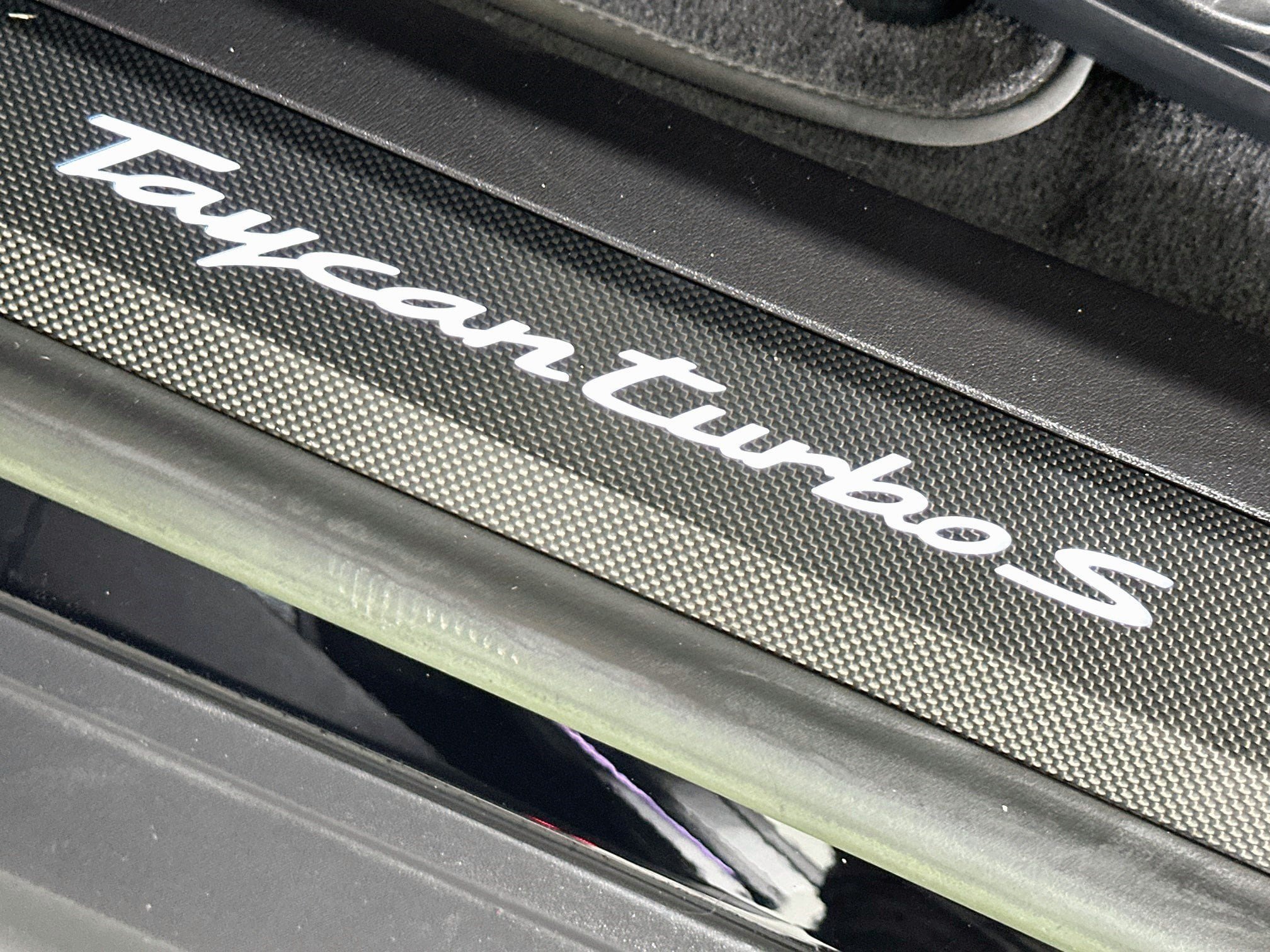 Used 2022 Porsche Taycan Turbo S w/ Premium Package AWD/4WD image 32