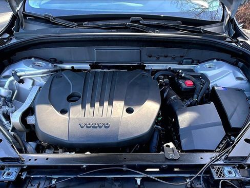 Certified 2023 Volvo XC60 B5 Plus w/ Climate Package image 29