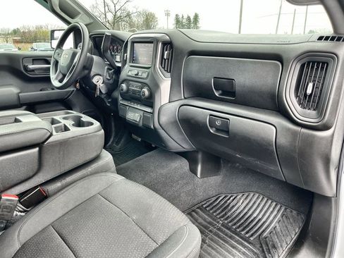 Used 2022 Chevrolet Silverado 1500 Custom AWD/4WD image 26