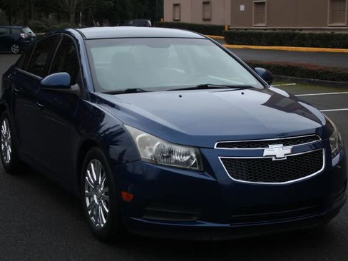 Used 2013 Chevrolet Cruze Eco image 8