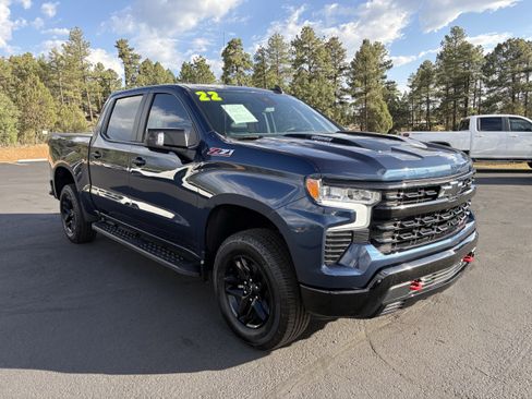 Used 2022 Chevrolet Silverado 1500 LT Trail Boss w/ Convenience Package II AWD/4WD image 6