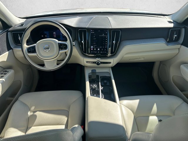 Used 2023 Volvo XC60 B5 Plus AWD/4WD image 12