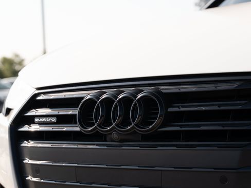 Used 2019 Audi A4 2.0T Prestige AWD/4WD image 35