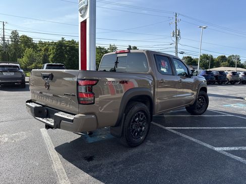 Certified 2024 Nissan Frontier PRO-4X w/ Pro Premium Package AWD/4WD image 16