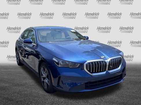 Certified 2026 BMW 540i xDrive w/ Premium Package AWD/4WD image 7