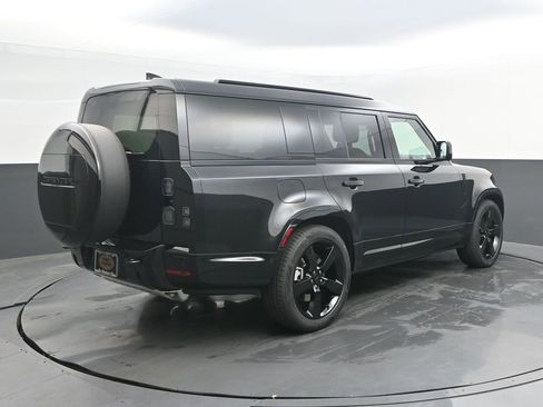 New 2026 Land Rover Defender 130 X-Dynamic SE AWD/4WD image 7