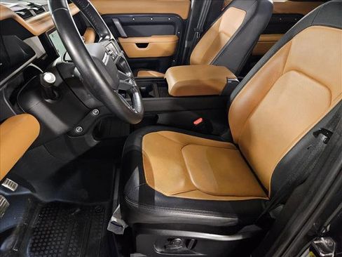 Used 2024 Land Rover Defender 110 X-Dynamic SE image 16