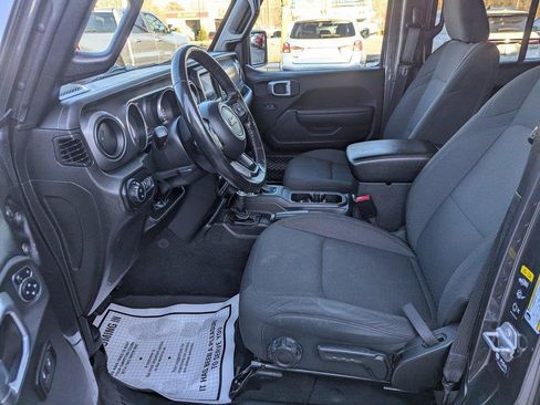 Used 2022 Jeep Gladiator Willys image 13