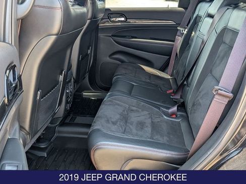 Used 2019 Jeep Grand Cherokee Trailhawk AWD/4WD image 15