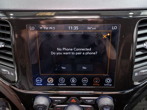 Used 2021 Jeep Grand Cherokee Laredo X AWD/4WD image 21