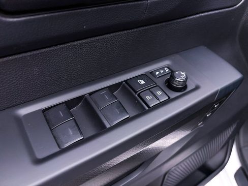 Used 2025 Toyota Sequoia TRD Pro AWD/4WD image 19