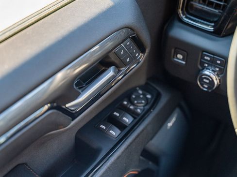 Used 2024 GMC Sierra 2500 AT4 w/ AT4 Premium Plus Package image 37