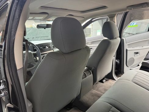 Used 2006 Jeep Grand Cherokee Laredo AWD/4WD image 14