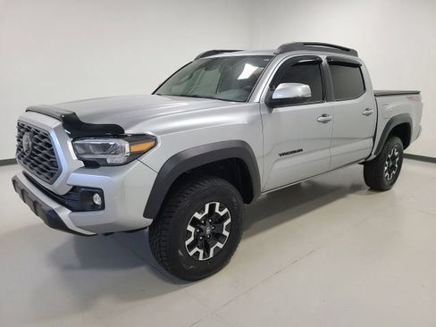 Certified 2022 Toyota Tacoma TRD Off-Road w/ Technology Package AWD/4WD image 8
