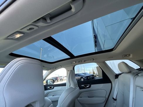 Certified 2025 Volvo XC60 T8 Core w/ Protection Package Premier image 14