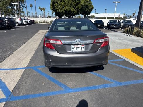 Used 2012 Toyota Camry XLE w/ Leather Pkg image 18