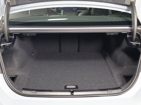New 2026 BMW i5 eDrive40 w/ M Sport Package RWD image 8