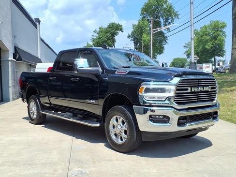 Used 2024 RAM 2500 Laramie AWD/4WD image 4
