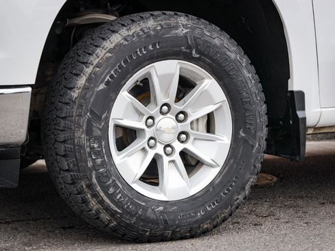 Used 2022 Chevrolet Silverado 1500 LT w/ Protection Package image 11