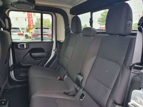 Used 2022 Jeep Gladiator Sport AWD/4WD image 23