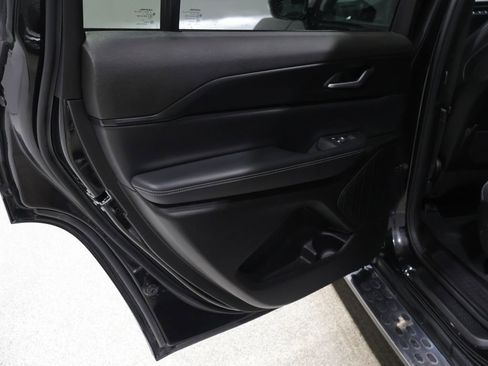 Used 2024 Jeep Grand Cherokee L Laredo w/ Luxury Tech Group I image 19