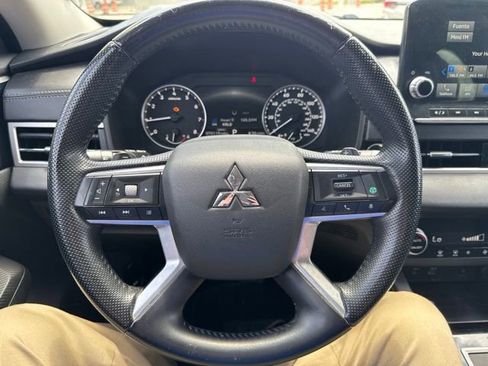 Used 2022 Mitsubishi Outlander SE FWD image 11