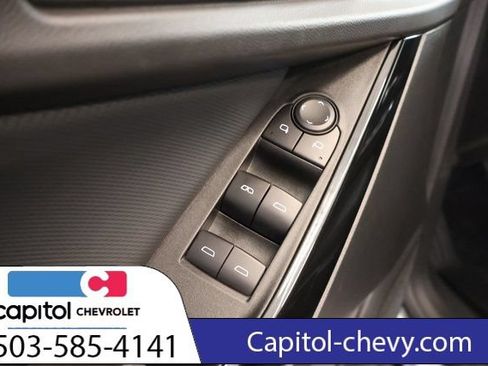 Used 2025 Chevrolet Equinox LT AWD/4WD image 12