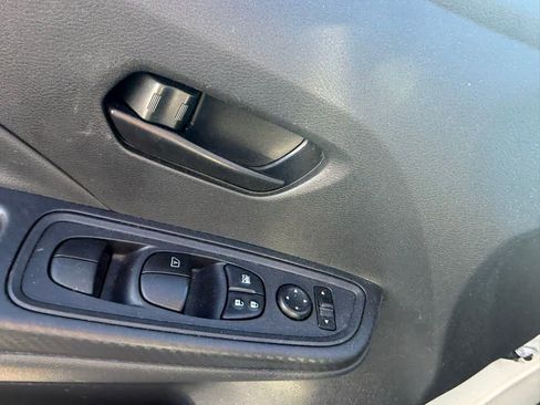 Used 2024 Nissan Versa S w/ S Plus Package image 11