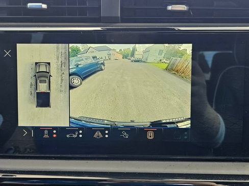 Used 2025 GMC Sierra 1500 AT4X AWD/4WD image 31