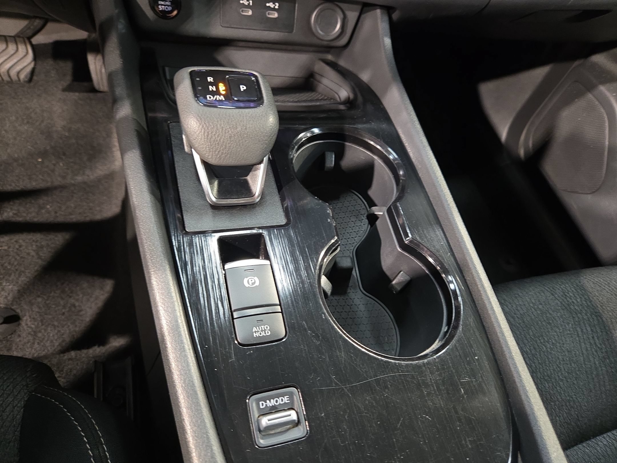Used 2025 Nissan Rogue SV FWD image 32
