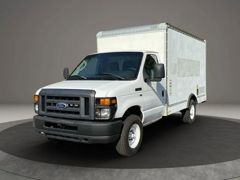 Used 2015 Ford E-350 and Econoline 350 Super Duty image 1