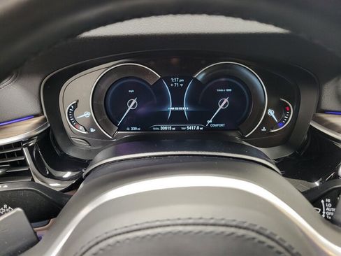 Used 2019 BMW M550i xDrive AWD/4WD image 33