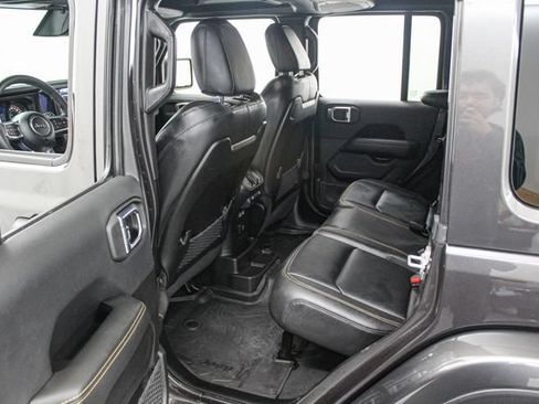 Used 2025 Jeep Wrangler Unlimited Sahara w/ Safety Group AWD/4WD image 18