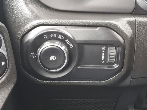 Certified 2023 Jeep Wrangler Sport AWD/4WD image 21