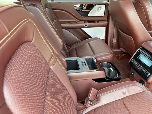 Used 2020 Lincoln Aviator Black Label w/ Dynamic Handling Package AWD/4WD image 30