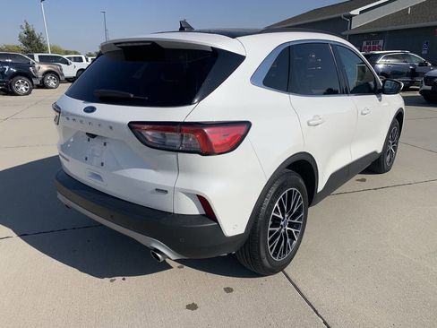 Used 2021 Ford Escape Titanium w/ Titanium Premium Package image 23