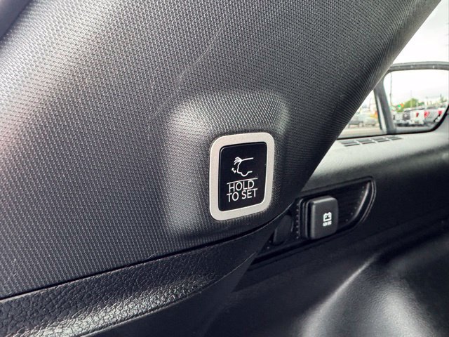 Used 2023 Jeep Grand Cherokee Altitude AWD/4WD image 23