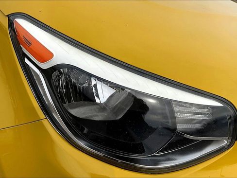 Used 2015 Kia Soul + image 28