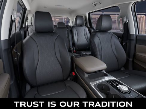 New 2026 Kia Carnival EX image 15