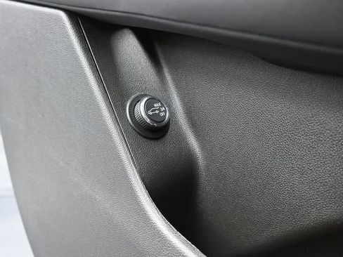 Used 2019 Cadillac XT5 Platinum AWD/4WD image 12