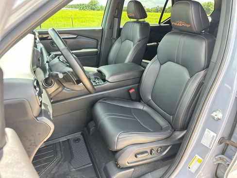 Used 2024 Honda Pilot TrailSport image 11