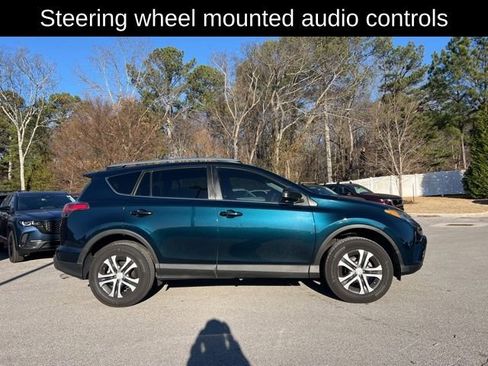 Used 2018 Toyota RAV4 LE image 3