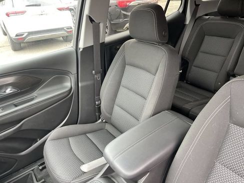 Used 2023 GMC Terrain SLE w/ Driver Convenience Package FWD image 23