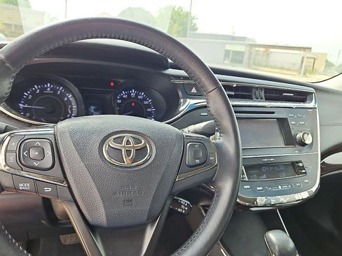 Used 2014 Toyota Avalon XLE FWD image 17
