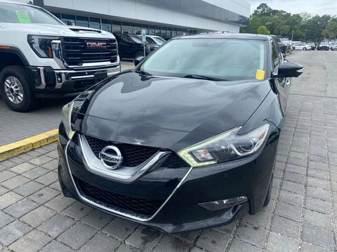 Used 2017 Nissan Maxima Platinum FWD image 2