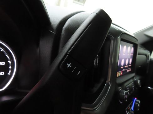 Used 2019 Chevrolet Silverado 1500 LTZ AWD/4WD image 16