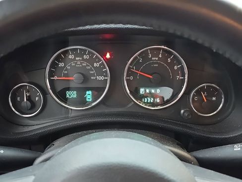 Used 2014 Jeep Wrangler Unlimited Sahara w/ Connectivity Group AWD/4WD image 23